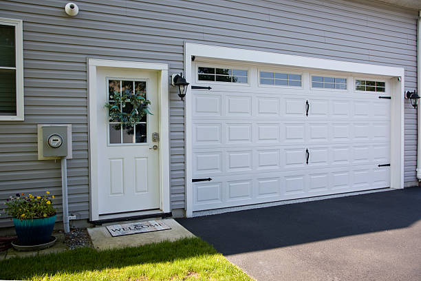 24/7 Emergency Garage Door Panel Replacement experts in Brandermill, VA